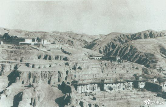 1947年12月25日至28日，中共中央在陜北米脂楊家溝召開(kāi)擴(kuò)大會(huì)議（十二月會(huì)議）。圖為會(huì)議會(huì)址。